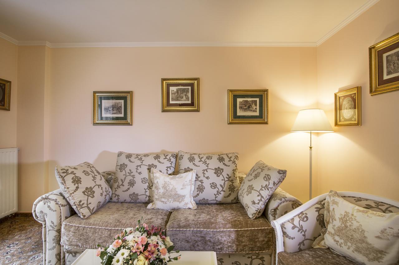 Hotel Karlsbad Grande Madonna Esterno foto