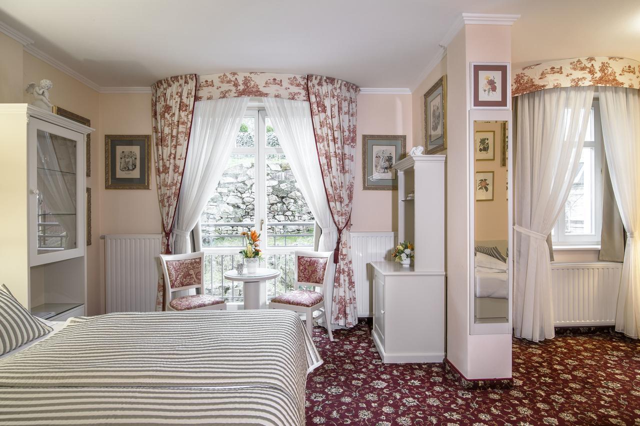 Hotel Karlsbad Grande Madonna Esterno foto